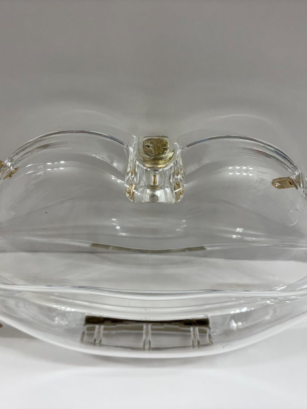 Lips Shaped Bag - Kisses Purse- Hard-shell Crossbody / Clear - NWT - Picture 12 of 12